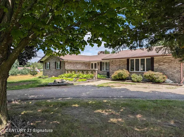 2995 Lyons Rd, Owosso, MI 48867