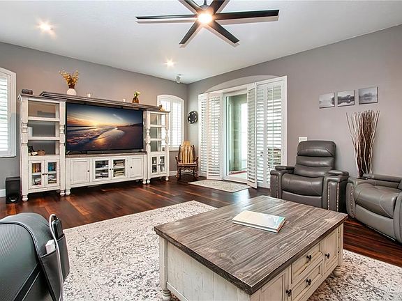 4th image of 515 Planters Manor Way
