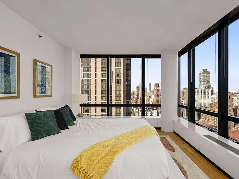 420 E 61st St #33B — Photo 7