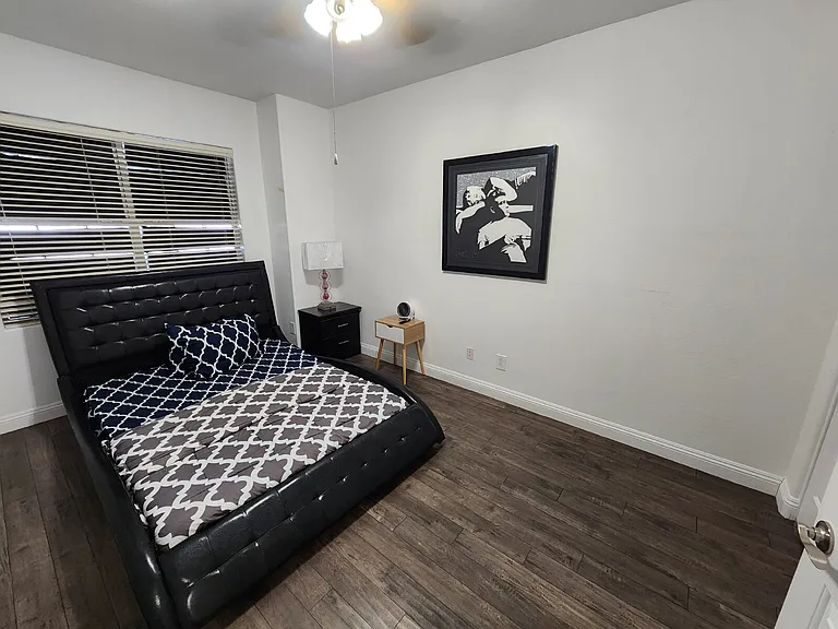 417 Obsidian St — Photo 9