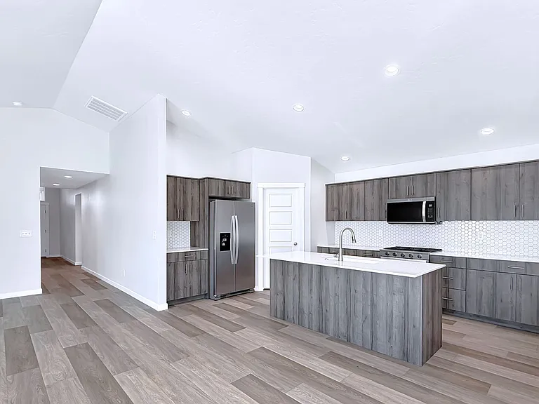 10539 W Teratai St — Photo 4