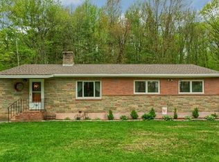 30 Center St, Ashburnham, MA 01430