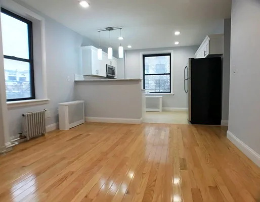 Rented by Bohemia Realty Group | media 9