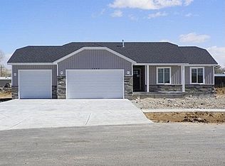 13712 N Kings Canyon Rd, Rathdrum, ID 83858