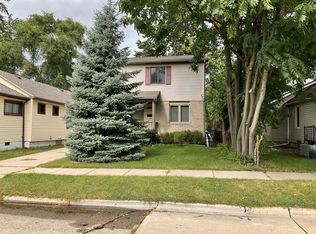 38 W Brockton Ave, Madison Heights, MI 48071