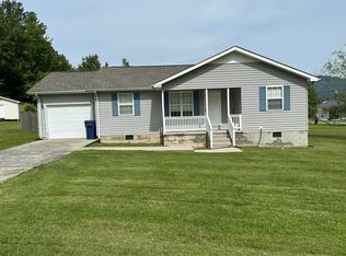 810 S 28th St, Middlesboro, KY 40965