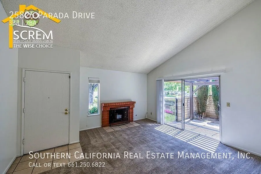 Single Story Three Bedroom Home in Valencia — Photo 3