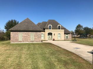 104 Leona Dr, Raceland, LA 70394