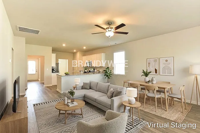 3 bed, 2.0 bath, 1602 sqft, $2,348 — Photo 3