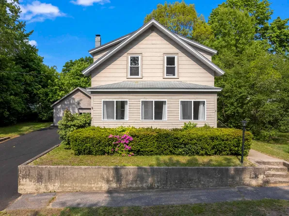 8 Shawmut Avenue, Sanford, ME 04073