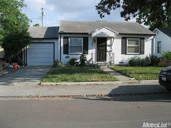 1st image of 2236 Oxford Way