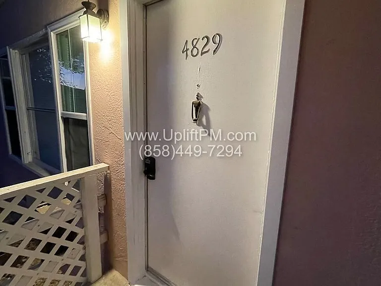 4829 Castle Ave — Photo 14