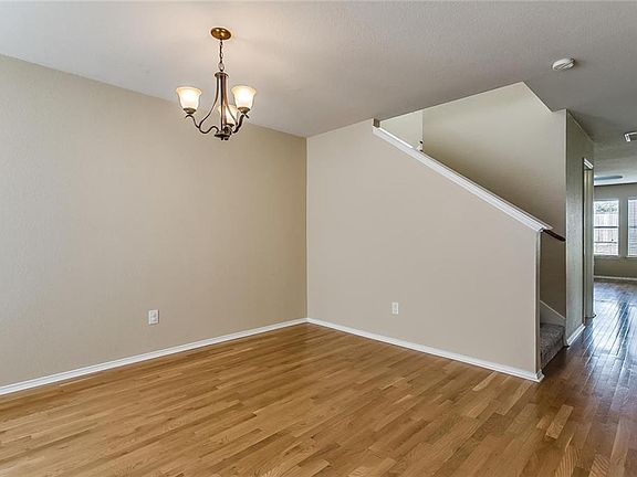 2nd image of 1621 Birch Bend Way