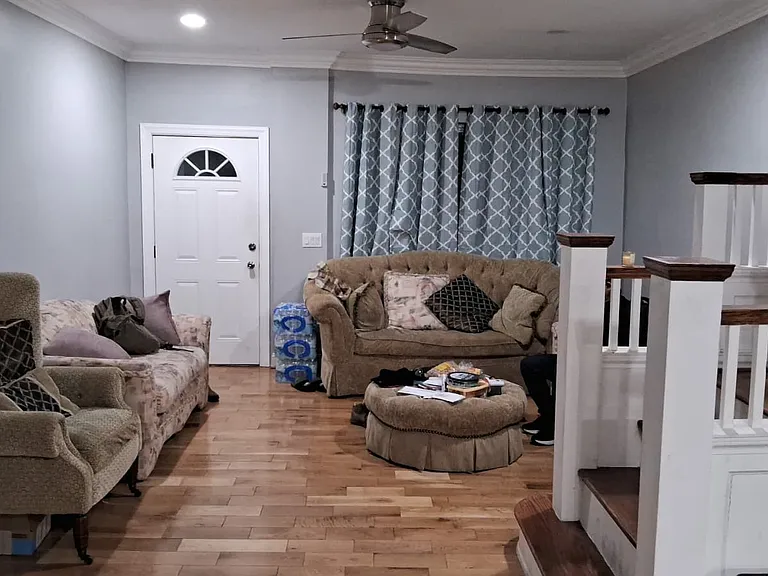 5253 Walnut St — Photo 1