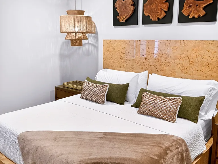 Master Bedroom - King Size Bed