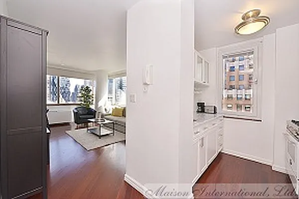 Rented by Maison International | media 22