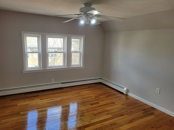 5th image of 121 North St