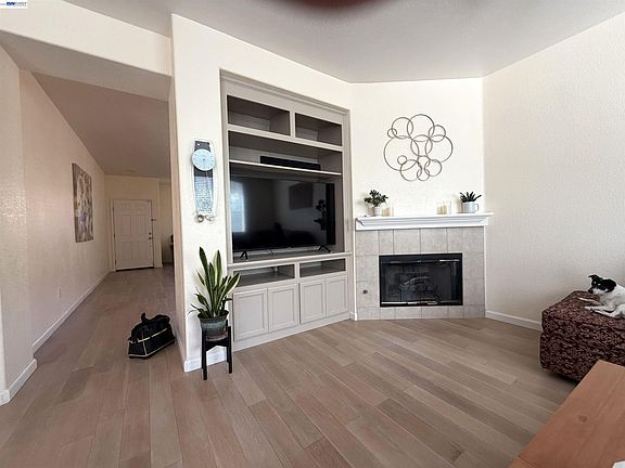 5th image of 1116 Cunningham St