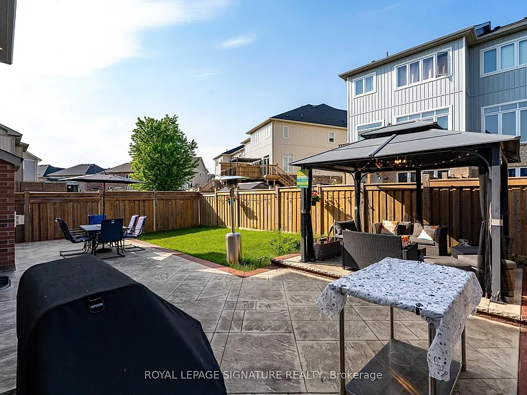 14 Paisley Way — Photo 39