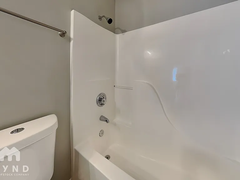 820 Clarence Jordan Ct — Photo 16