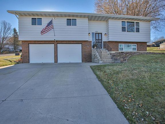 4th image of 1005 5TH STREET