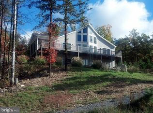 444 Moundbuilder Loop, Hedgesville, WV 25427