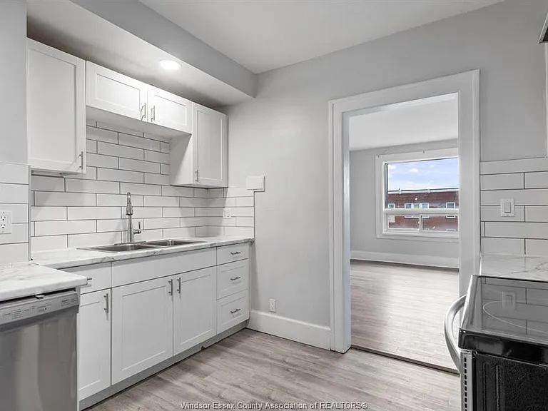 900 Ottawa St #5 — Photo 7