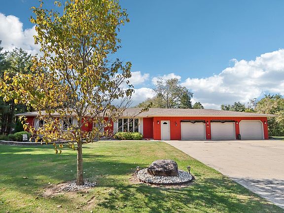 2nd image of 7865 N Pine View Dr
