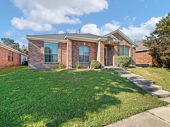 2nd image of 3208 Ash Ln