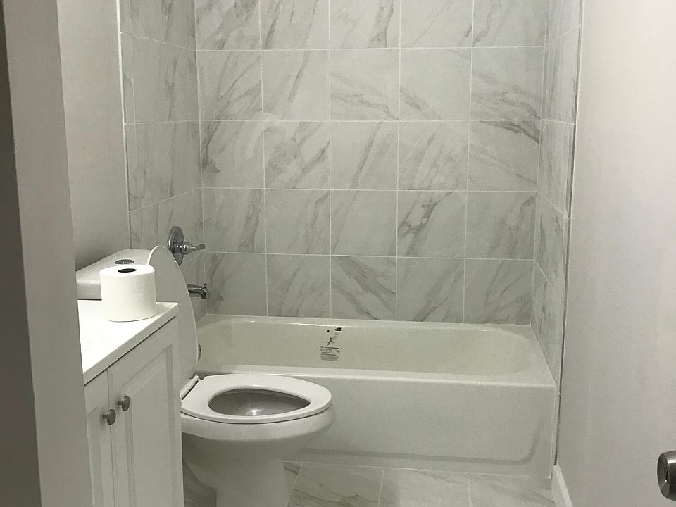2nd image of 1580 SW 2nd St #4