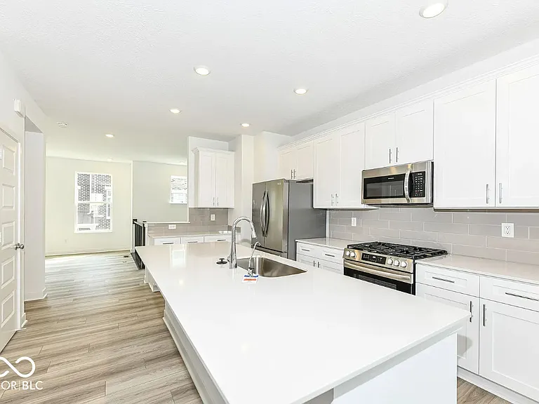 13817 Gatsby Dr — Photo 9