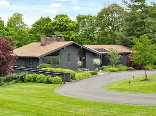 5 Aspetuck Hill Ln, Weston, CT 06883