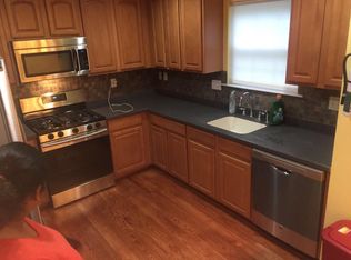 9 Harbor Bay Cir, Laurence Harbor, NJ