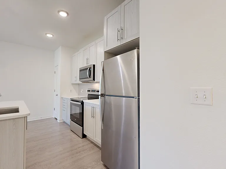 Essex Luxe Apartments — Photo 59