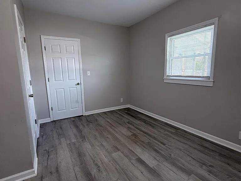 48 Burton St — Photo 5