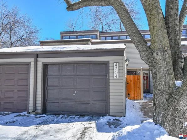 4304 Allendale Ct, Lincoln, NE 68516