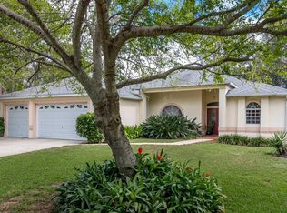 10043 Waltzing Ln, Seminole, FL 33778