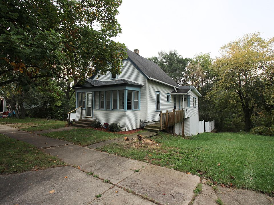 1st image of 72 Fairview Ave