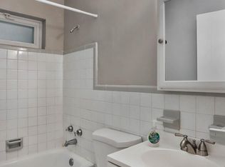 137 E Lockwood Ave #1, Saint Louis, MO 63119
