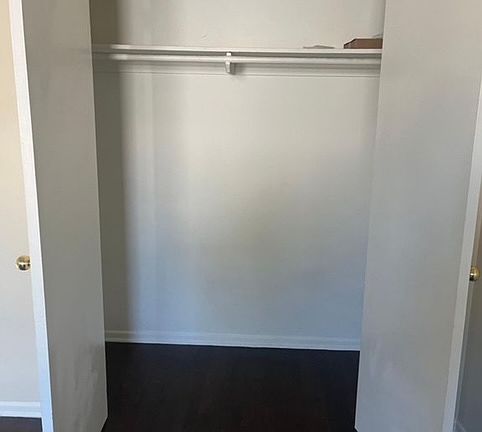 5th image of 13213 Oxnard St #10