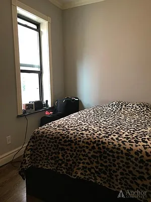 Rented by Anchor Associates | media 72