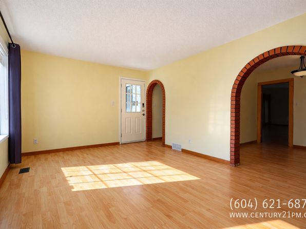 3 bedroom rental in Abbotsford — photo 3