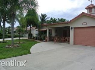 1134 Pine Tree Dr, Lantana, FL 33462