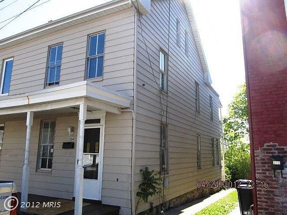 2nd image of 204 N Cannon Ave