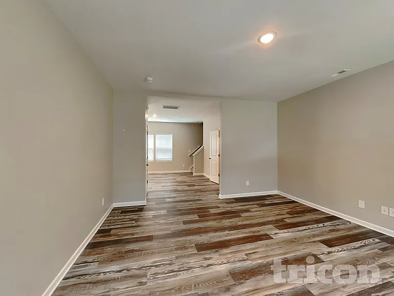 166 Oak Creek Rd — Photo 2