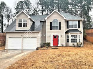 808 Deshon Creek Dr, Lithonia, GA 30058