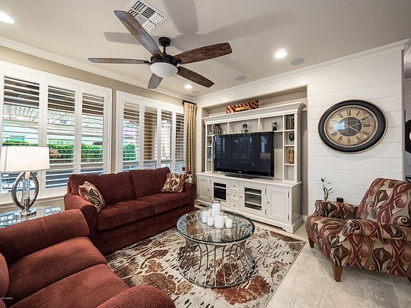 4th image of 297 E Laddoos Ave