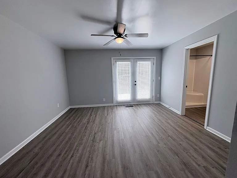 2624 Philip St — Photo 33