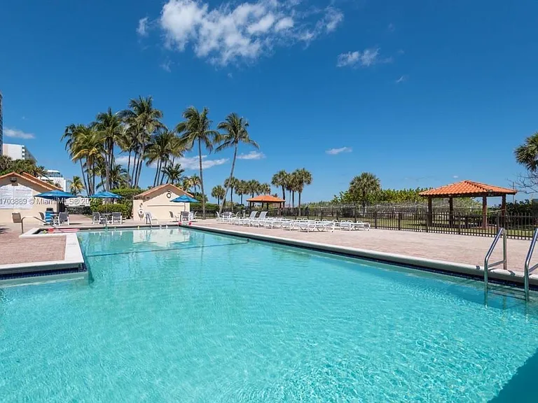 2555 Collins Ave #1409 — Photo 47