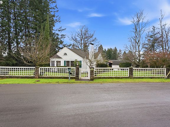 4th image of 300 S Devine Rd